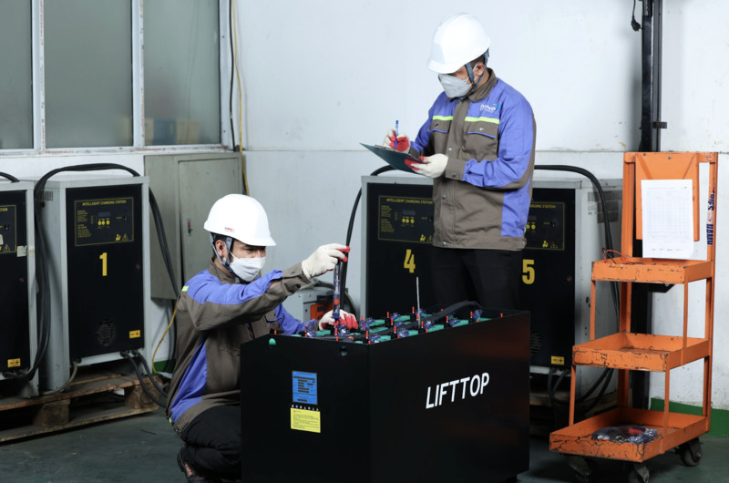 Mua ắc quy xe nâng điện LIFTTOP phù hợp với nhu cầu sử dụng tại Namhai Batteries